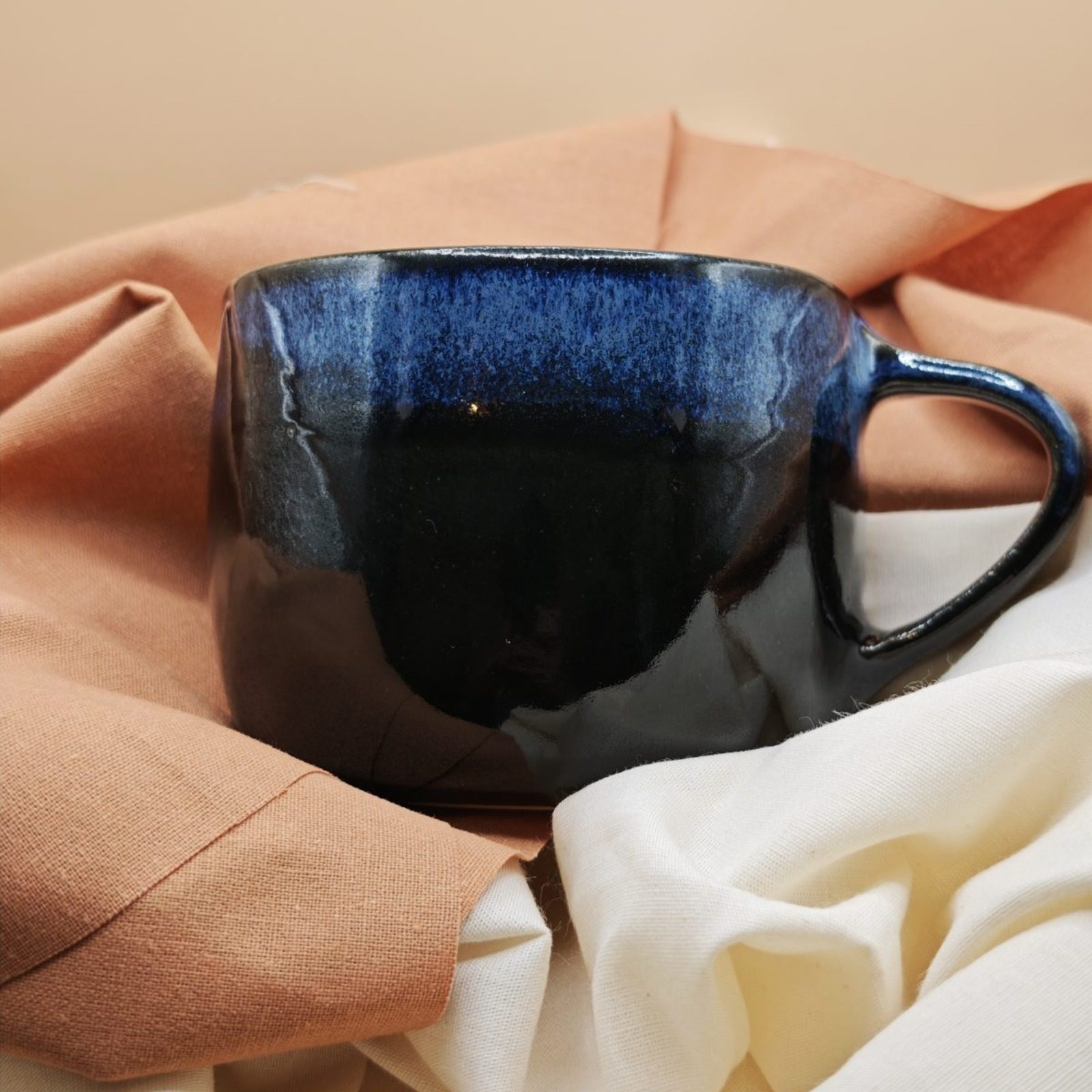 Tasse à café avec anse